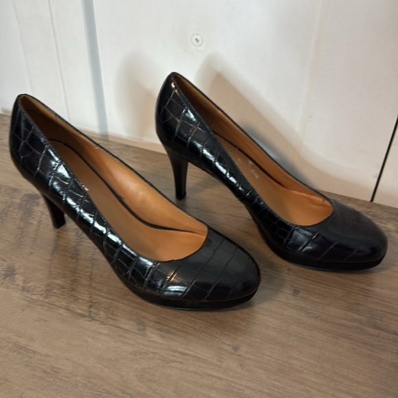 Nine West Black Croc-Embossed Heels - Faux Leather - Pumps - 8 - Picture 4 of 7